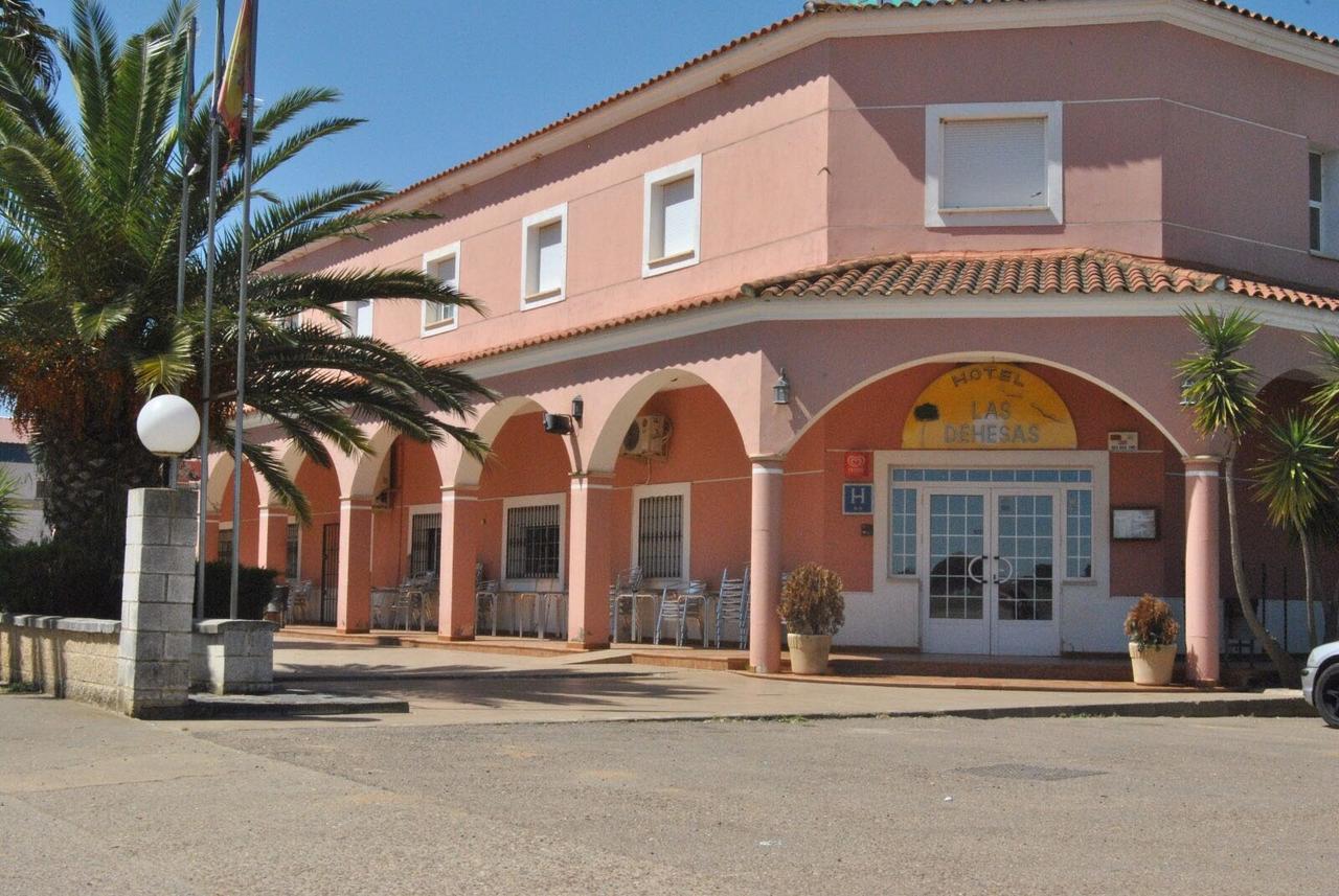 Hotel Las Dehesas Navalvillar de Pela Exterior photo